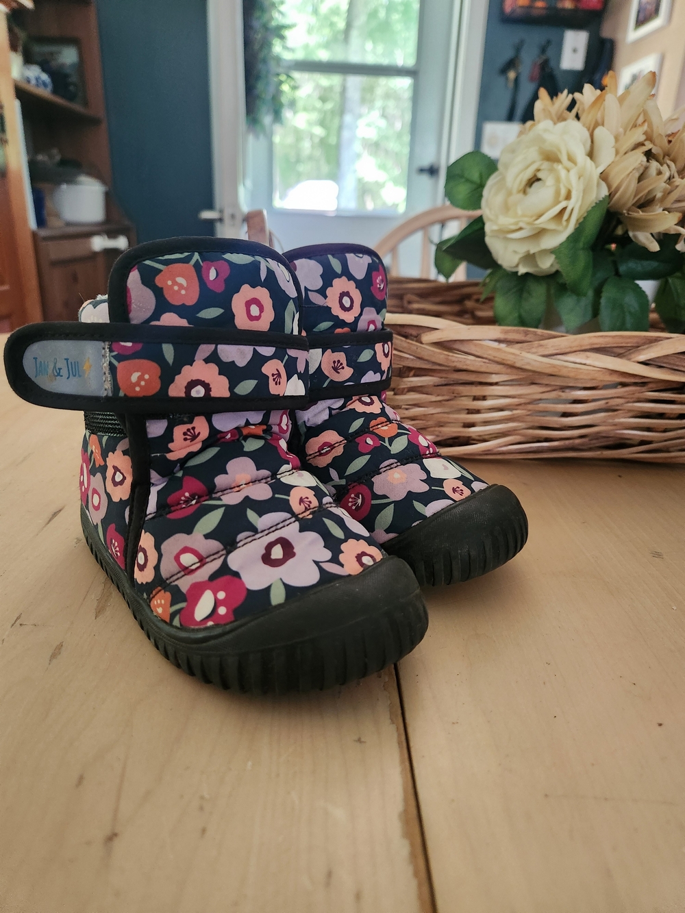 JAN AND JUL Snow Boots
